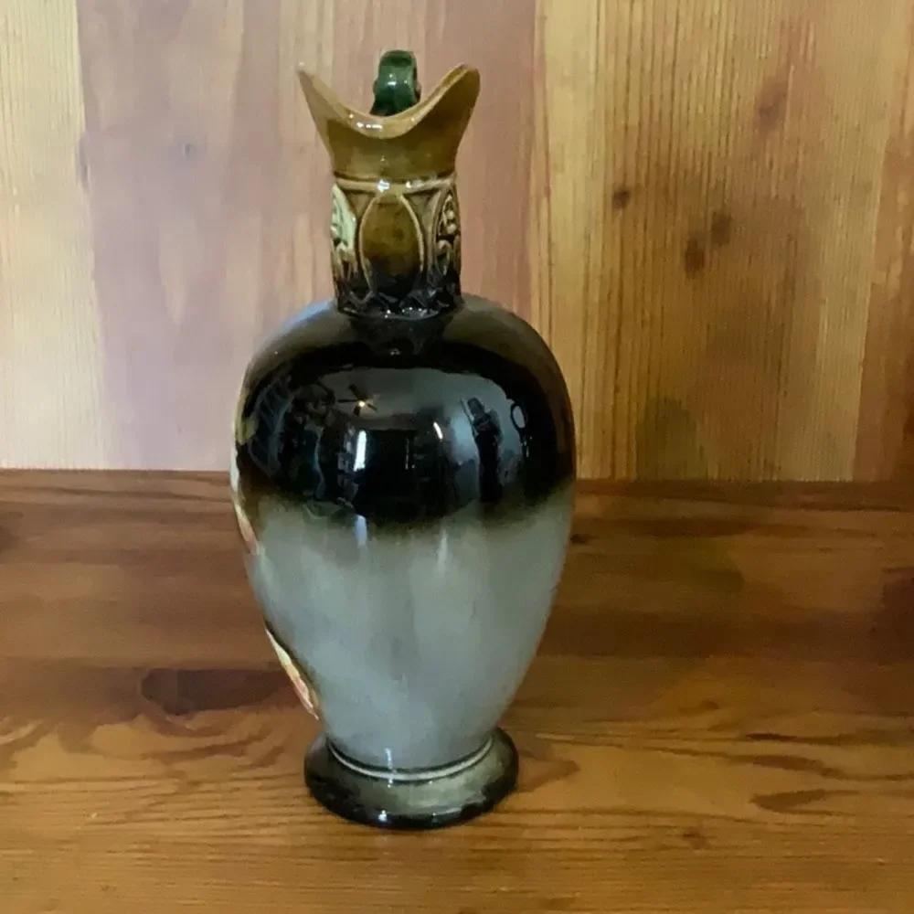 2 Vintage Czechoslovakia Hand Painted‎ Porcelain Lustreware Decorative Vase